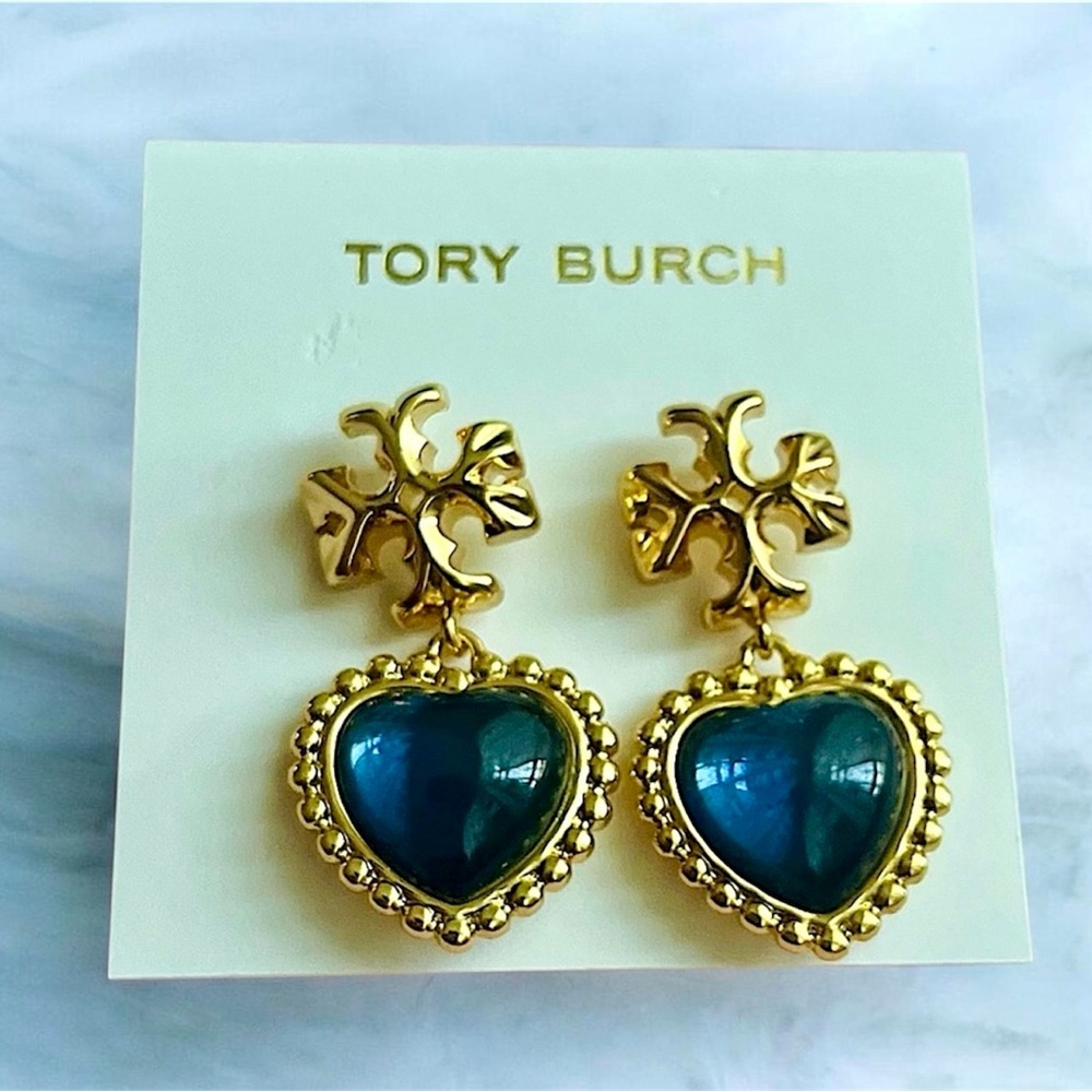 TORY BURCH Roxanne Earrings Gold
With Classic Sapphire Blue
Hearts